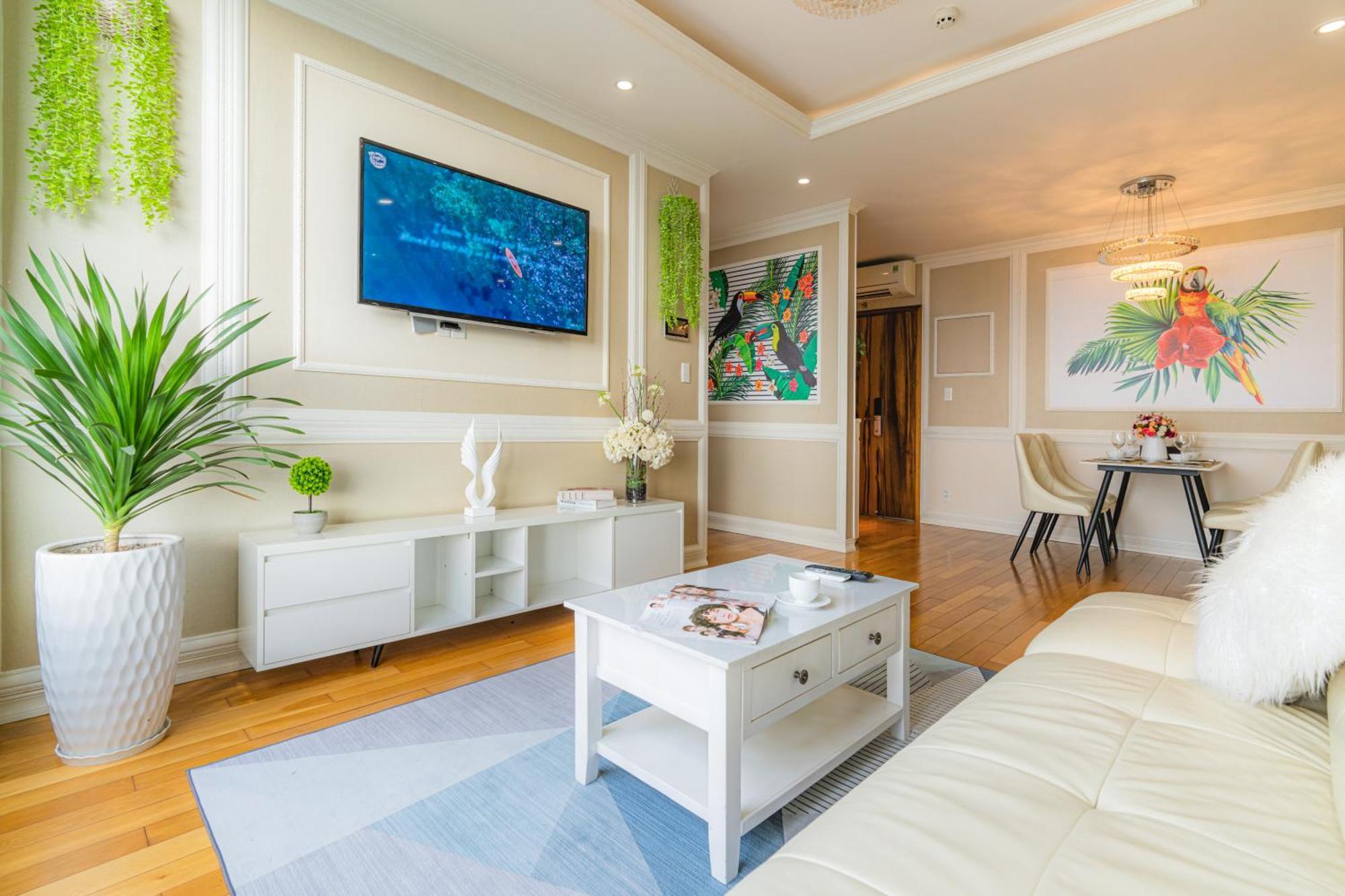 Leman Luxury